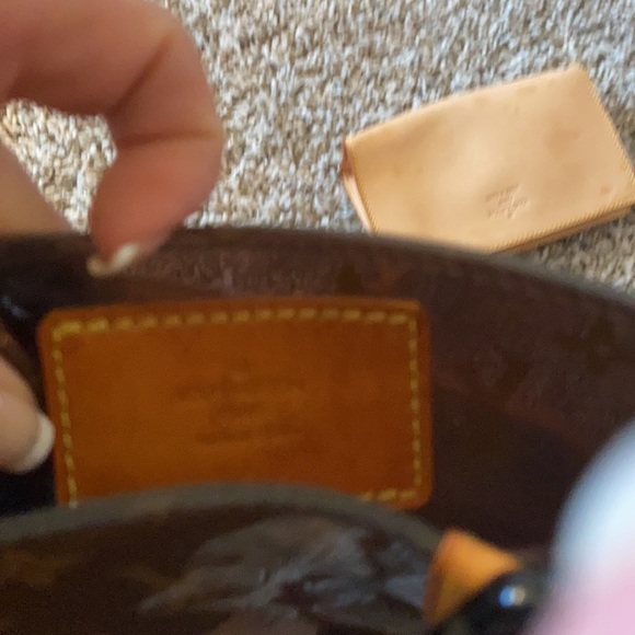 Louis Vuitton beautiful clear monogram tote! - Picture 6 of 6